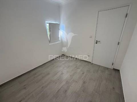 Moradia t3 com terreno e poço casével - santarém