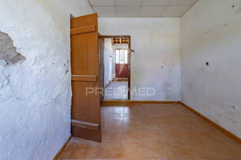 Moradia t10 no sabugueiro com quintal e garagem!