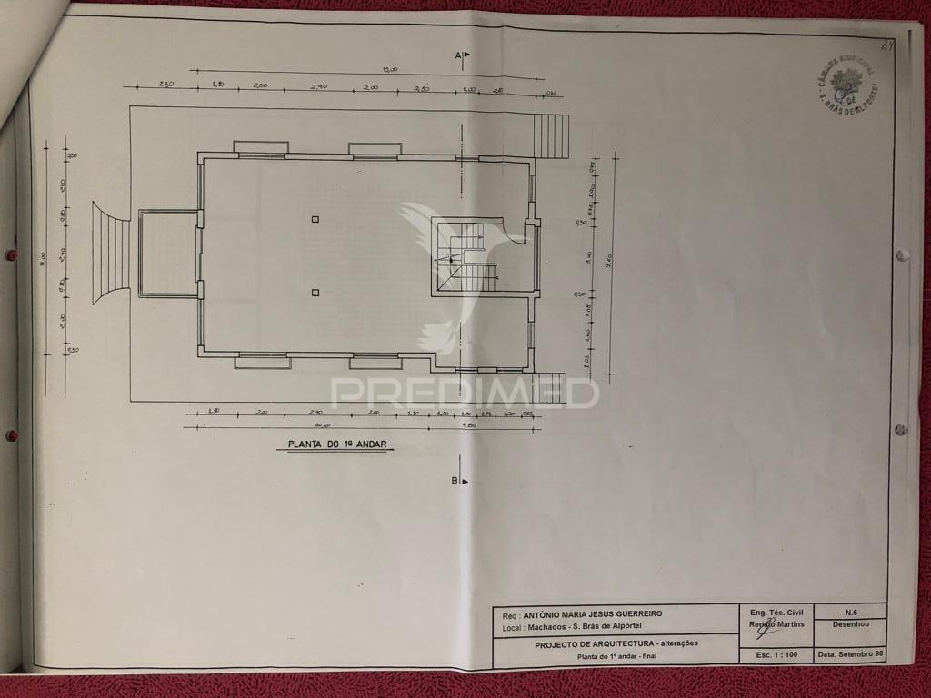 Moradia com 400m2 por acabar + anexo t1 pronto