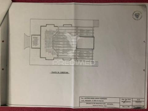 Moradia com 400m2 por acabar + anexo t1 pronto
