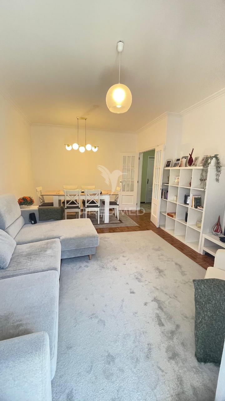 Vende-se t2 em valpedre - penafiel