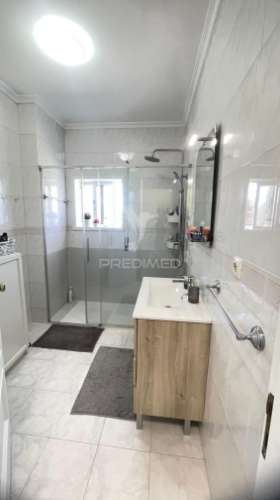 Vende-se t2 em valpedre - penafiel