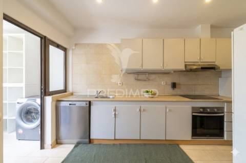 Apartamento t2 em gaia, na soares dos reis - rua alfredo keil
