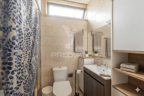 Apartamento t2 em gaia, na soares dos reis - rua alfredo keil