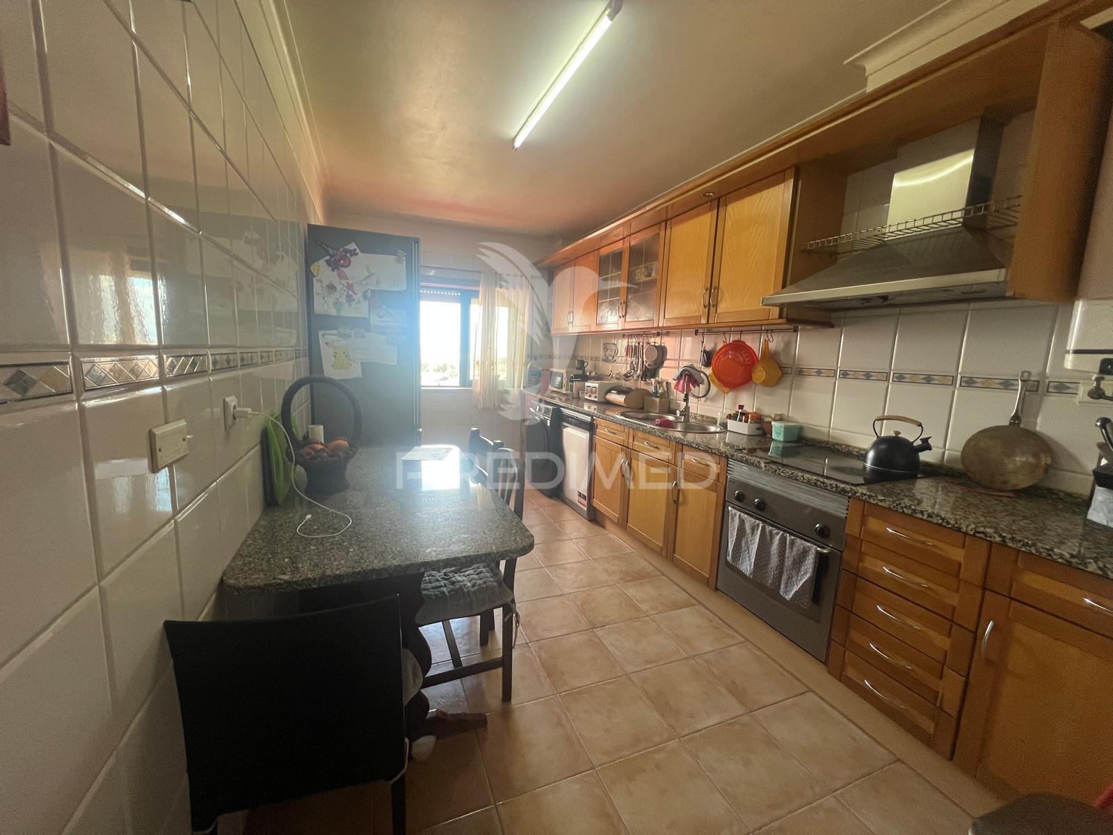Apartamento t3 com garagem e arrecadação – urbanização quinta dos fidalguinhos