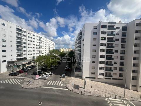 Apartamento t3 com garagem e arrecadação – urbanização quinta dos fidalguinhos