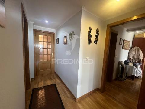 Apartamento t3 com garagem e arrecadação – urbanização quinta dos fidalguinhos
