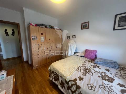 Apartamento t3 com garagem e arrecadação – urbanização quinta dos fidalguinhos