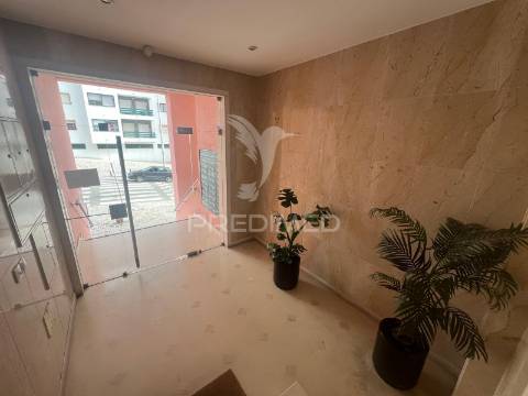 Apartamento t3 com garagem e arrecadação – urbanização quinta dos fidalguinhos