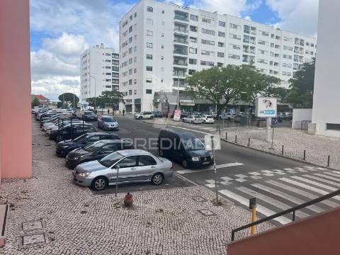 Apartamento t3 com garagem e arrecadação – urbanização quinta dos fidalguinhos