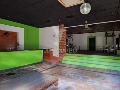 Oportunidade de investimento – espaço comercial com grande potencial em alcande, santarém
