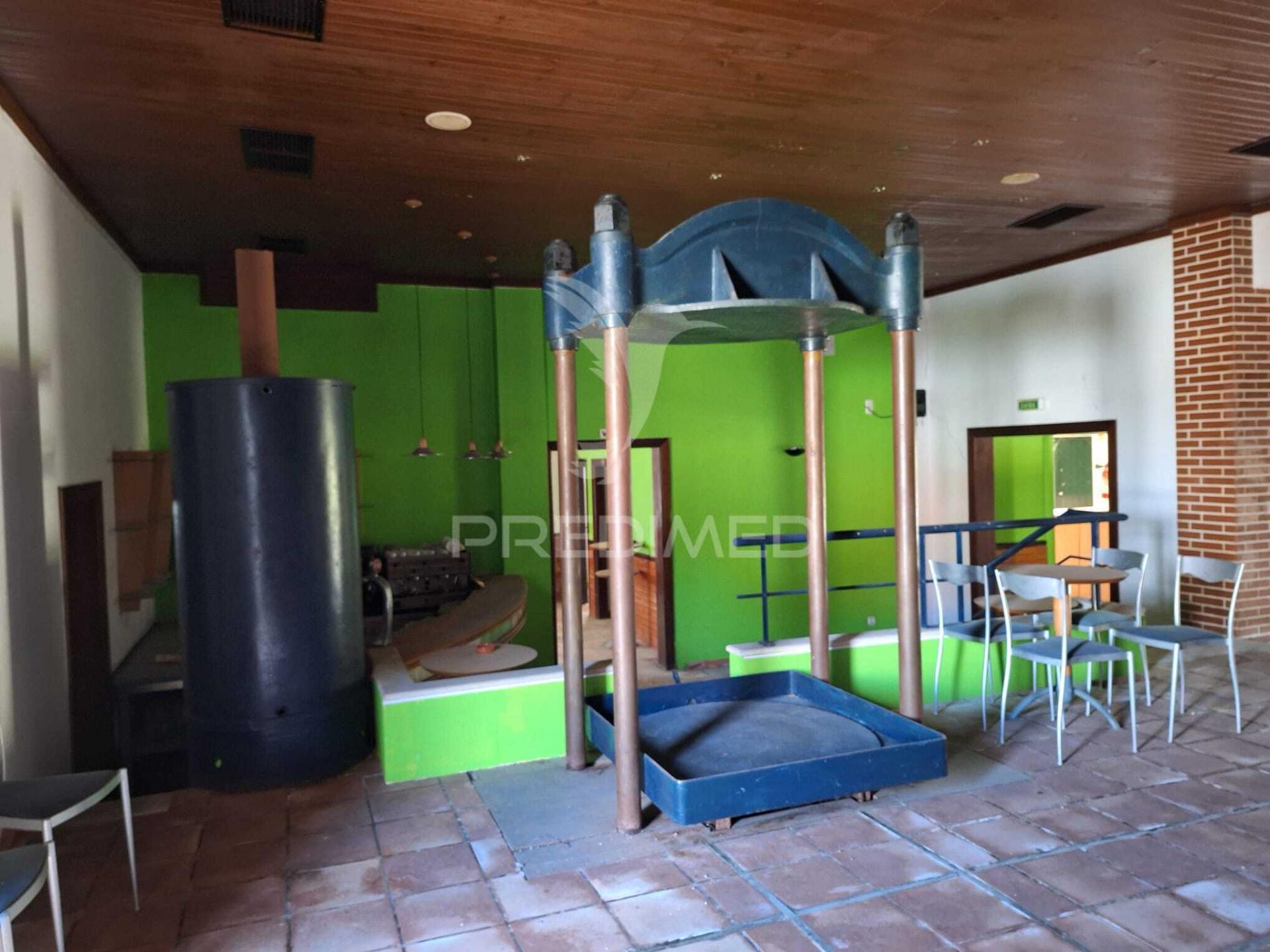 Oportunidade de investimento – espaço comercial com grande potencial em alcande, santarém