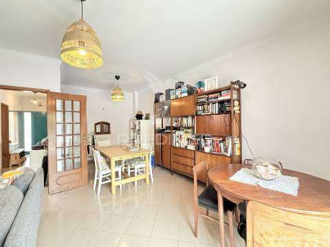 Moradia t4 de excelência na charneca da caparica | junto à marisol
