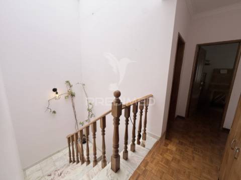 Moradia t4 de excelência na charneca da caparica | junto à marisol