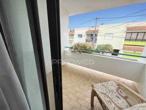 Moradia t4 de excelência na charneca da caparica | junto à marisol