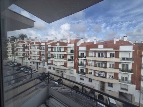 Apartamento t2 no feijo-almada