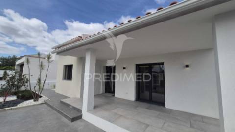 Moradia t4 em fernão ferro