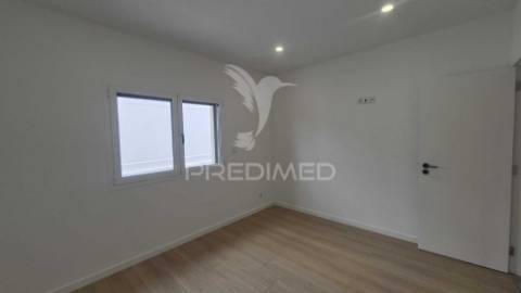 Moradia t4 em fernão ferro