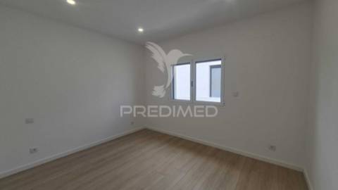 Moradia t4 em fernão ferro