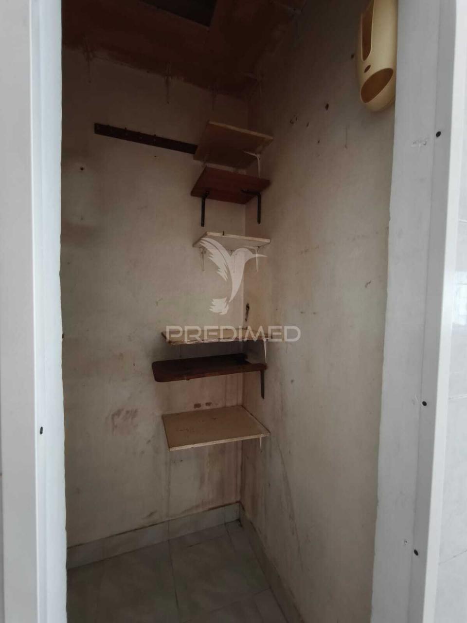 Apartamento t3+1 para remodelar