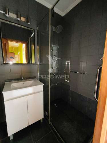 Apartamento t3+1 para remodelar