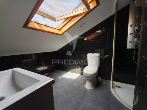 Apartamento t3+1 para remodelar