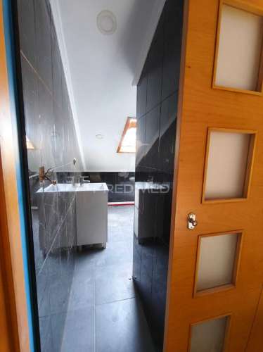 Apartamento t3+1 para remodelar