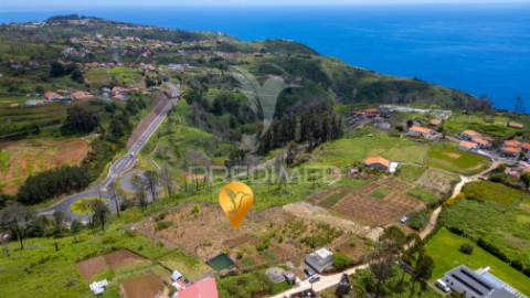 Terreno com excelente área e potencial de investimento