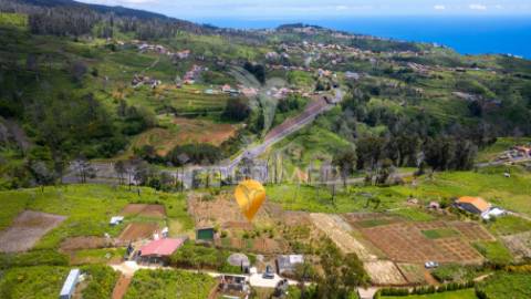 Terreno com excelente área e potencial de investimento