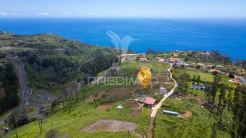 Terreno com excelente área e potencial de investimento
