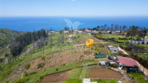 Terreno com excelente área e potencial de investimento