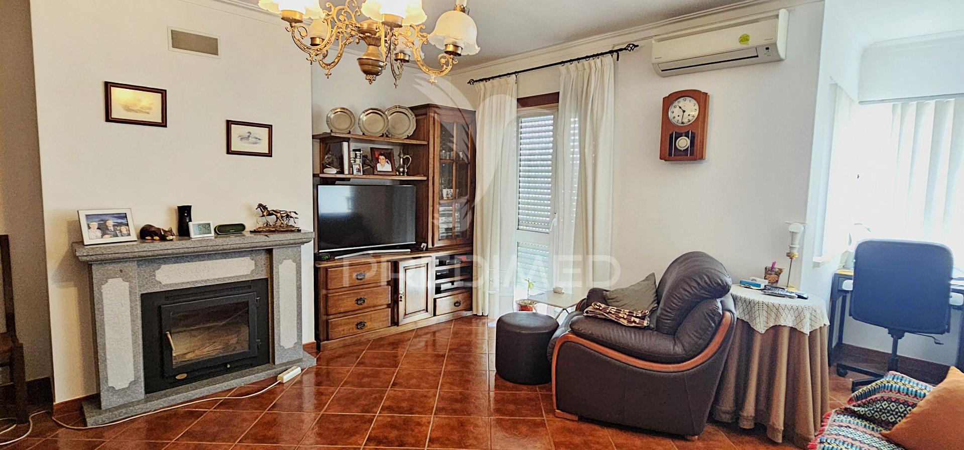 Apartamento t3 com garagem na zona centro de portalegre