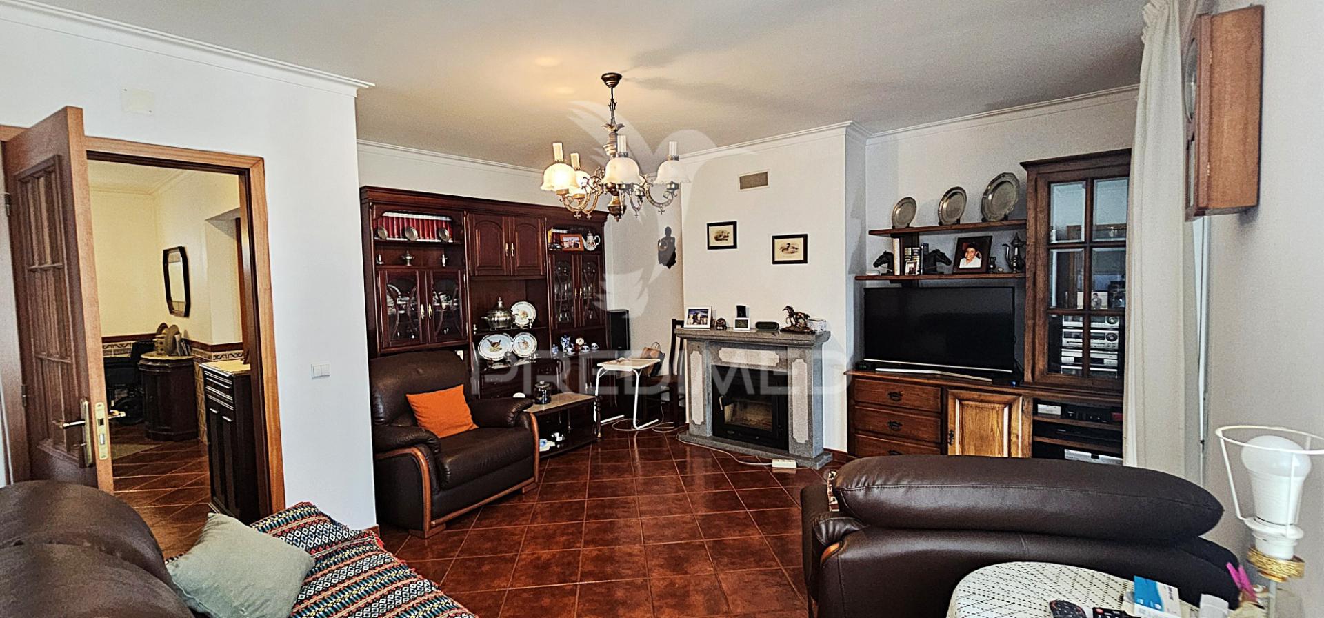 Apartamento t3 com garagem na zona centro de portalegre