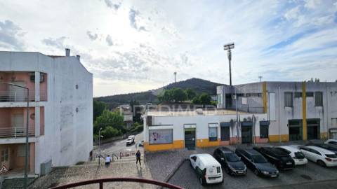 Apartamento t3 com garagem na zona centro de portalegre