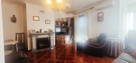 Apartamento t3 com garagem na zona centro de portalegre