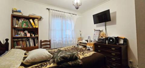 Apartamento t3 com garagem na zona centro de portalegre