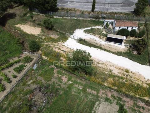 Moradia t2 para recuperar  - santarém