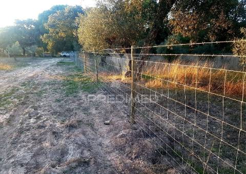 Terreno rustico com viabilidade de construção