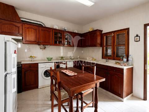 Moradia t3 | quintal e garagem em olhão