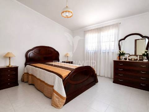 Moradia t3 | quintal e garagem em olhão