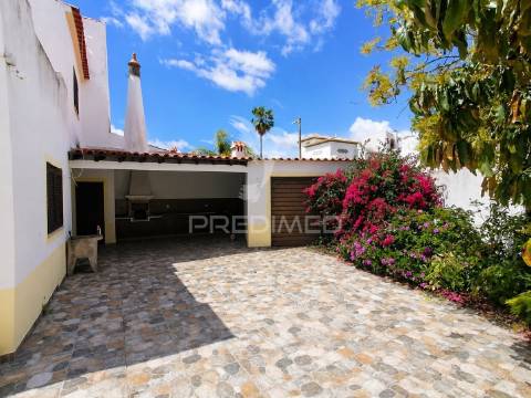 Moradia t3 | quintal e garagem em olhão