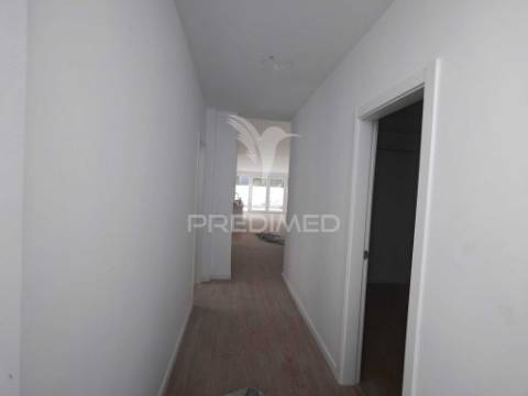 Moradia t3 térrea com piscina no alto do índio – sobreda