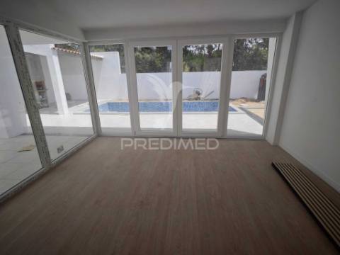 Moradia t3 térrea com piscina no alto do índio – sobreda