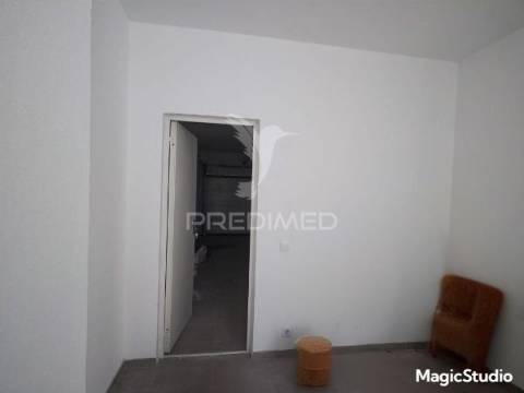 Moradia t3 térrea com piscina no alto do índio – sobreda