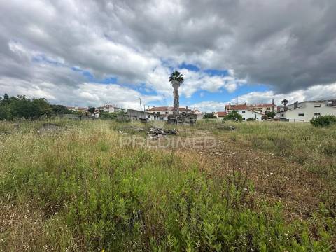 Terreno urbano para construção/entroncamento
