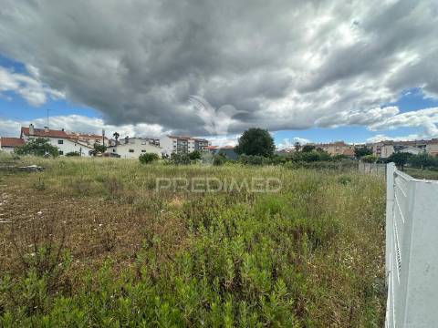 Terreno urbano para construção/entroncamento