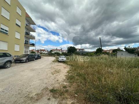 Terreno urbano para construção/entroncamento