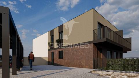 Moradia t2 de gaveto em lamas
