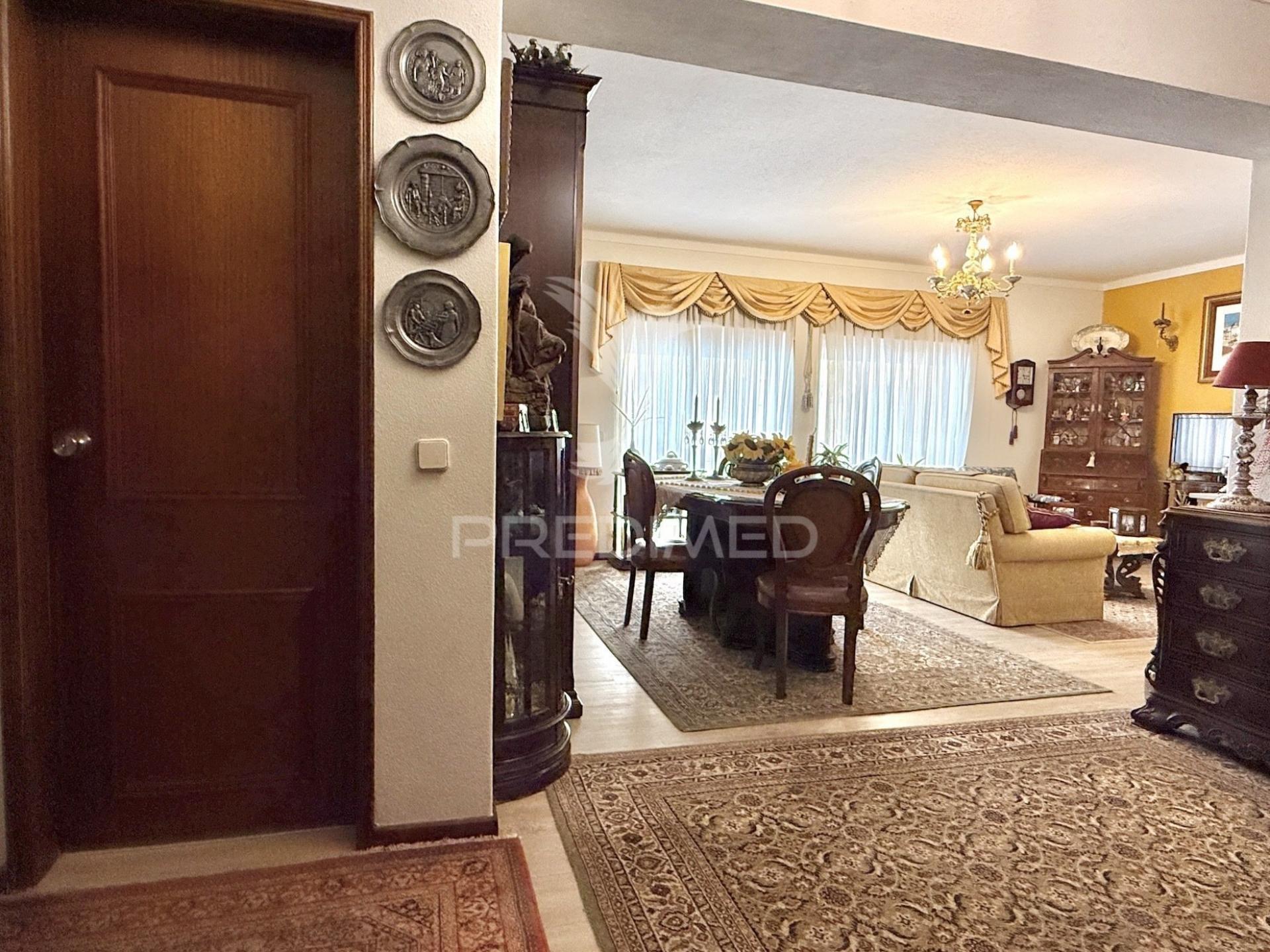 Apartamento t3 com garagem e excelentes varandas em fátima