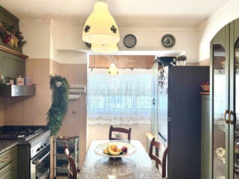 Apartamento t3 com garagem e excelentes varandas em fátima